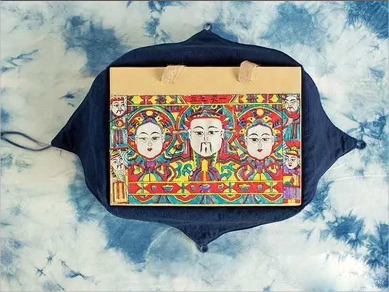 手工染土布刺繡復(fù)古月餅包裝設(shè)計，匠心精神的執(zhí)著與信念